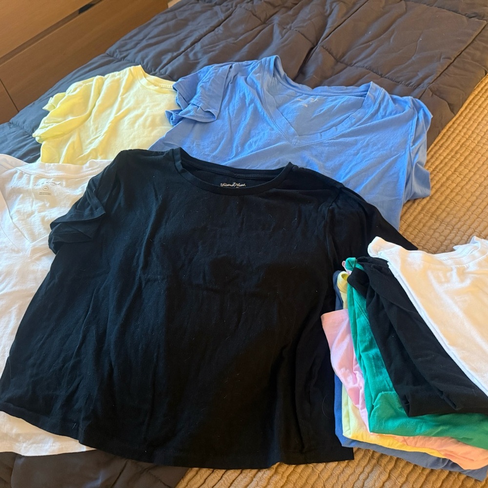 Bundle of 11 Tshirts